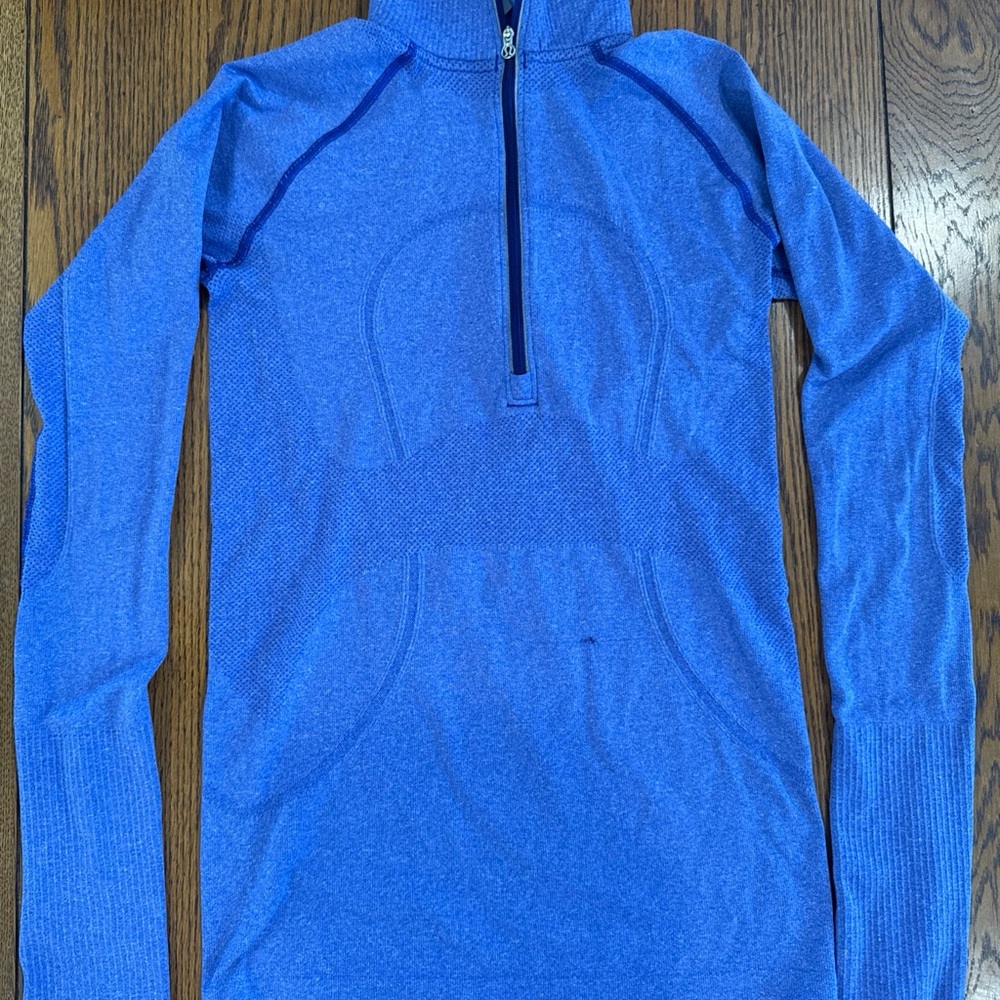 Lululemon purple top